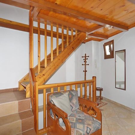 Traditional City Centre House Скопелос Экстерьер фото
