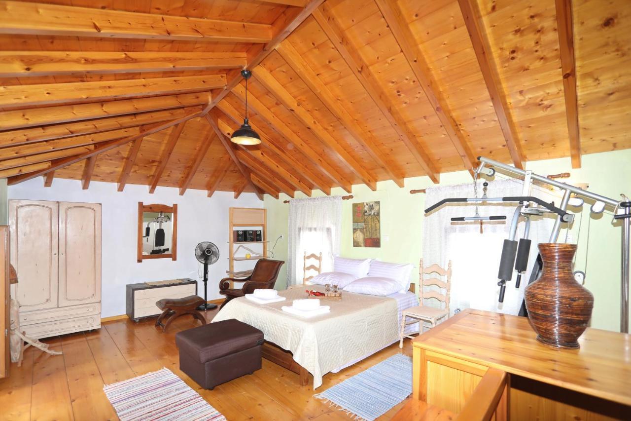 Traditional City Centre House Скопелос Экстерьер фото