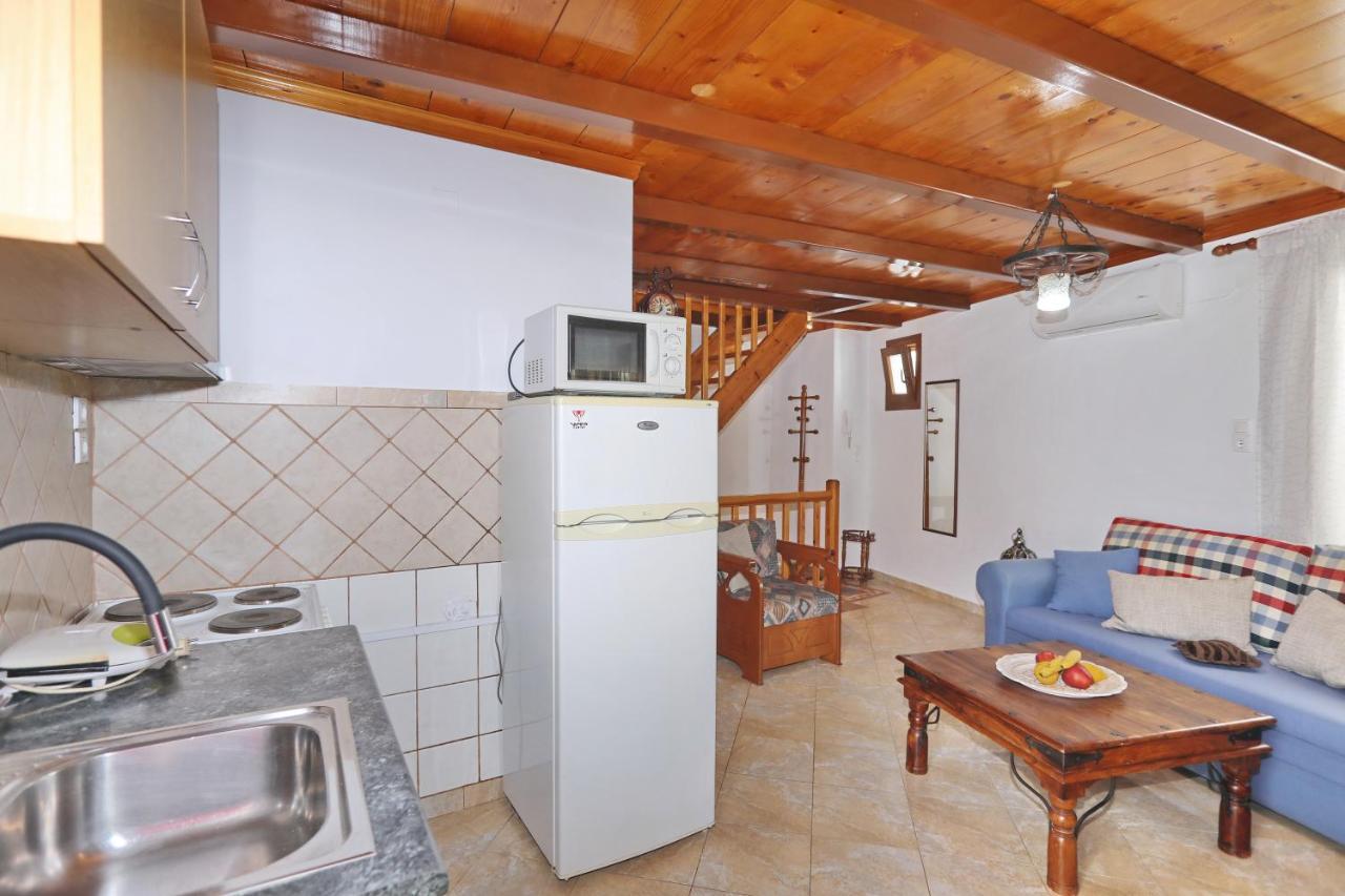 Traditional City Centre House Скопелос Экстерьер фото