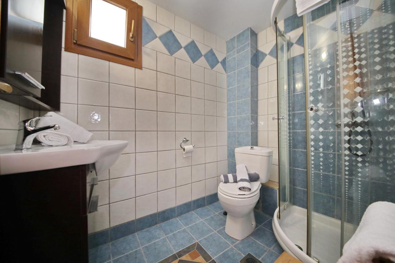 Traditional City Centre House Скопелос Экстерьер фото